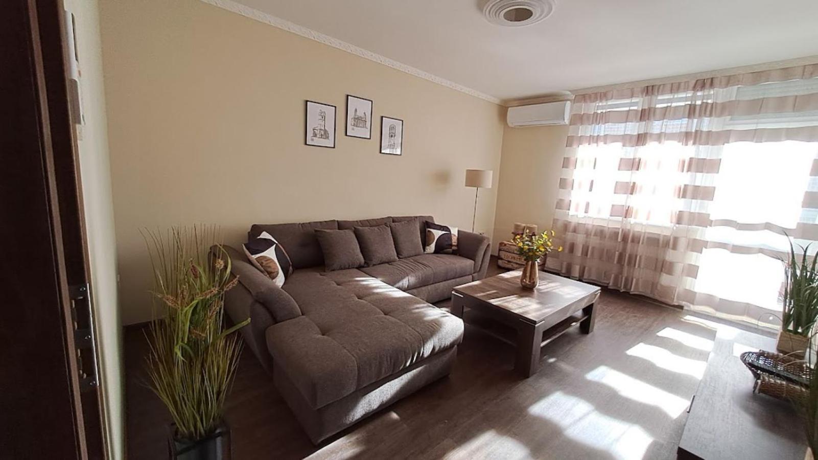 Szilfak City Apartman Hajdúszoboszló Exterior foto